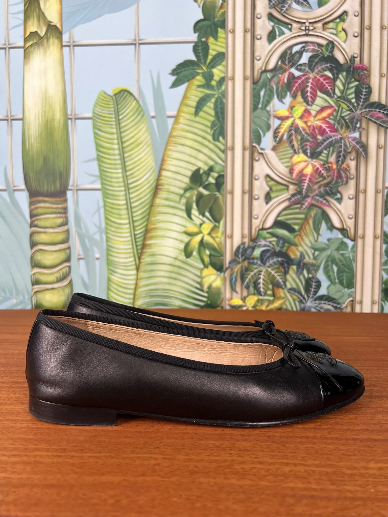 Chanel Ballet flats black