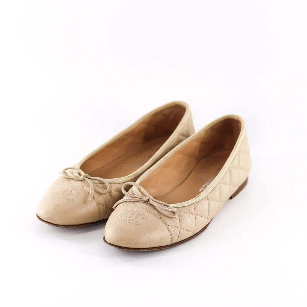 Chanel Nude Classic Grained Leather CC Flats