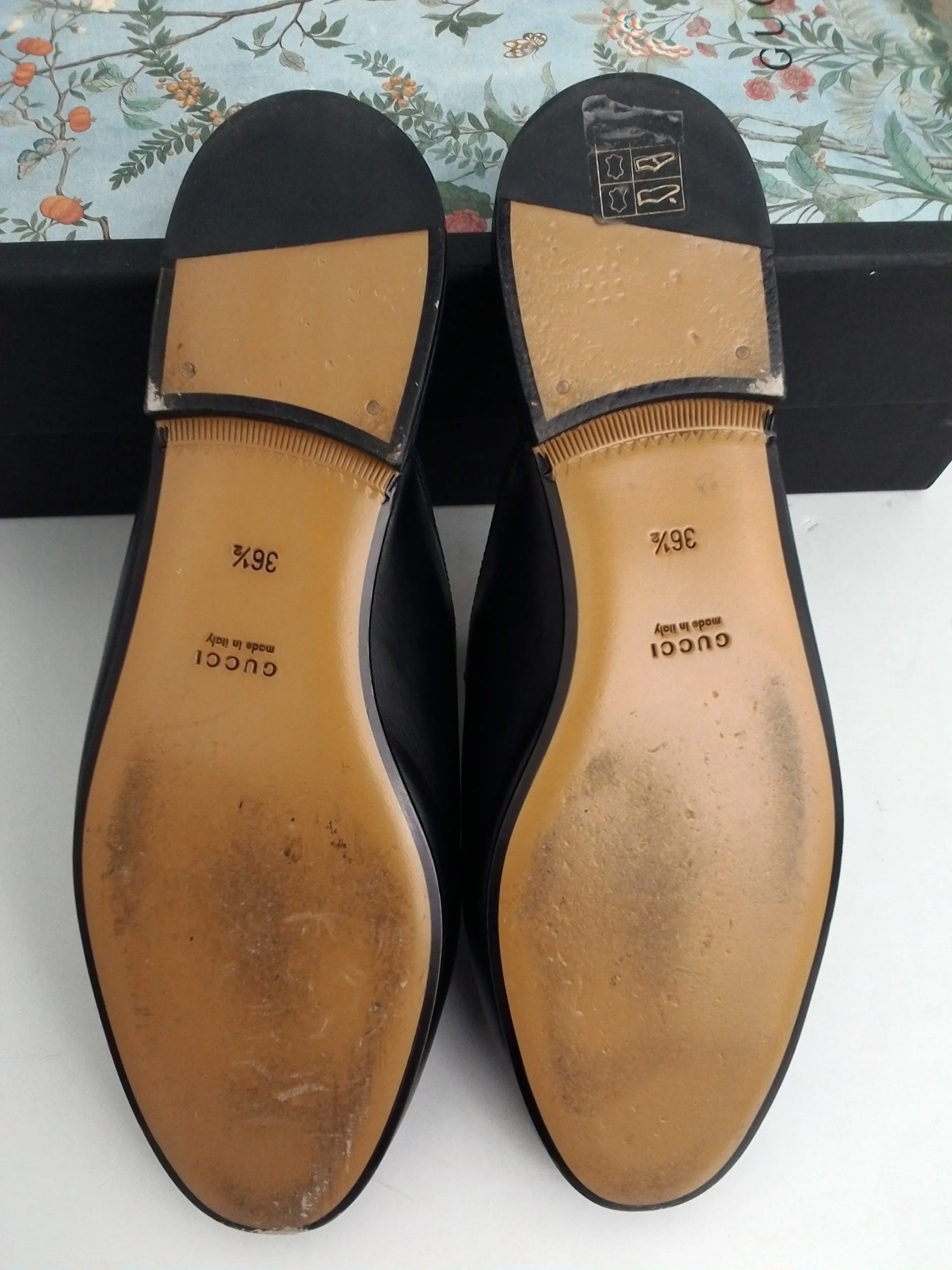 Gucci Women's Loafers Black Leather Size 36.5