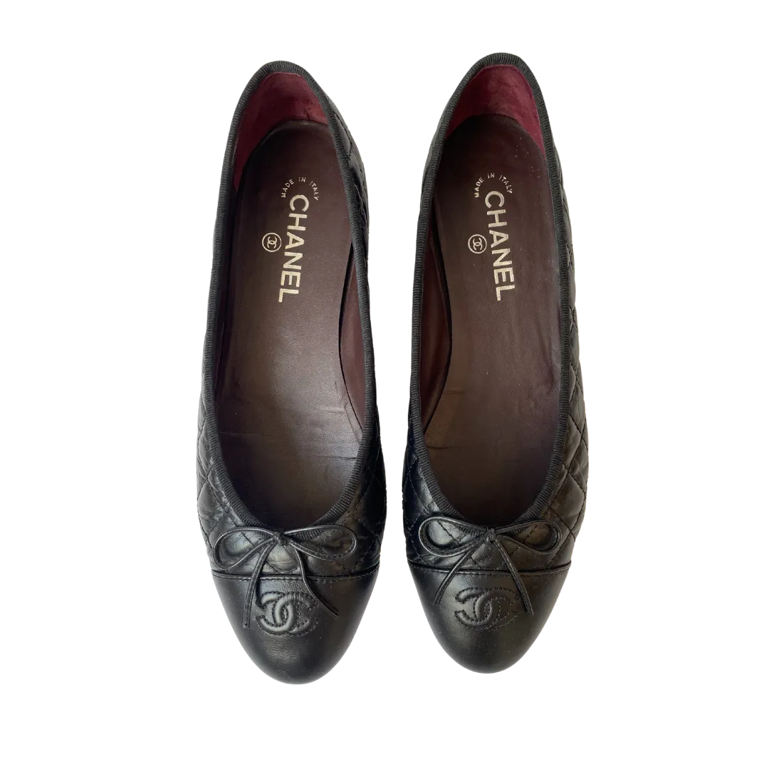 Interlocking CC Logo Leather Ballet Flats