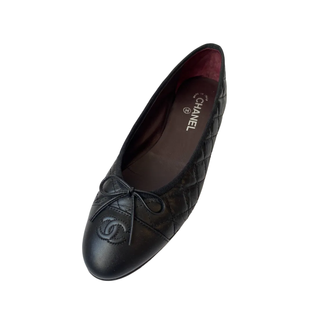 Interlocking CC Logo Leather Ballet Flats