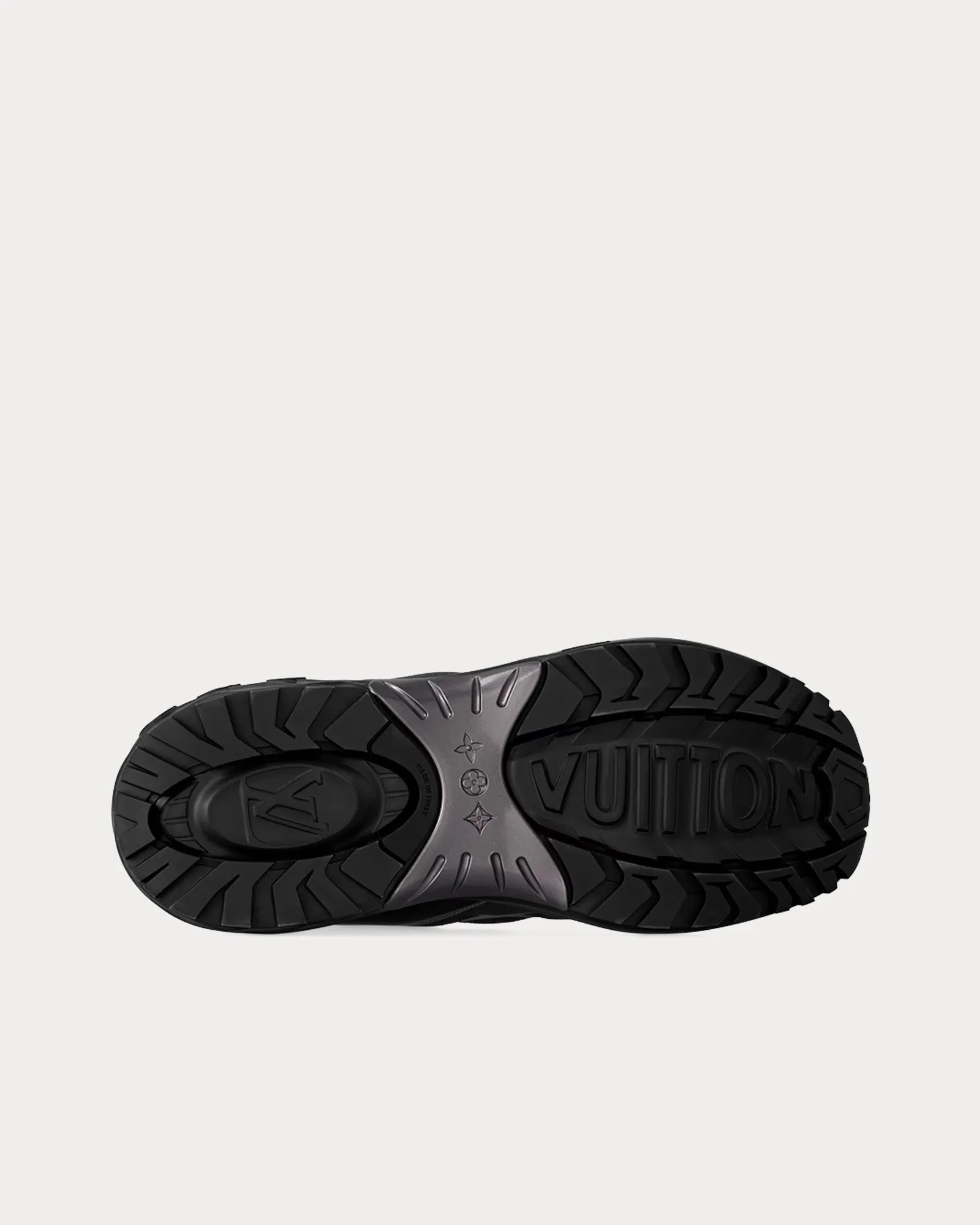LV Discovery Lace Ups Black Low Top Sneakers