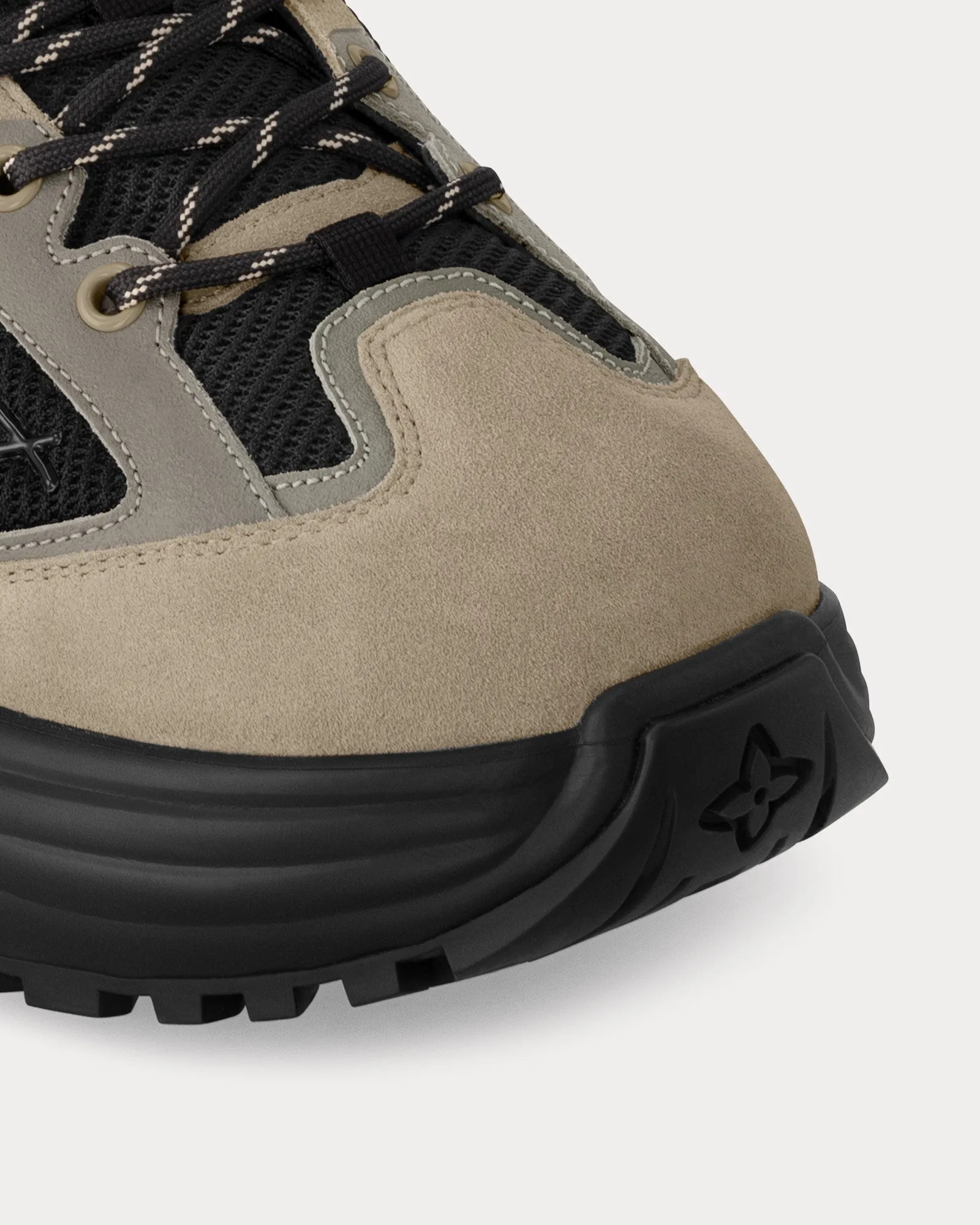 LV Discovery Lace Ups Taupe / Brown Low Top Sneakers
