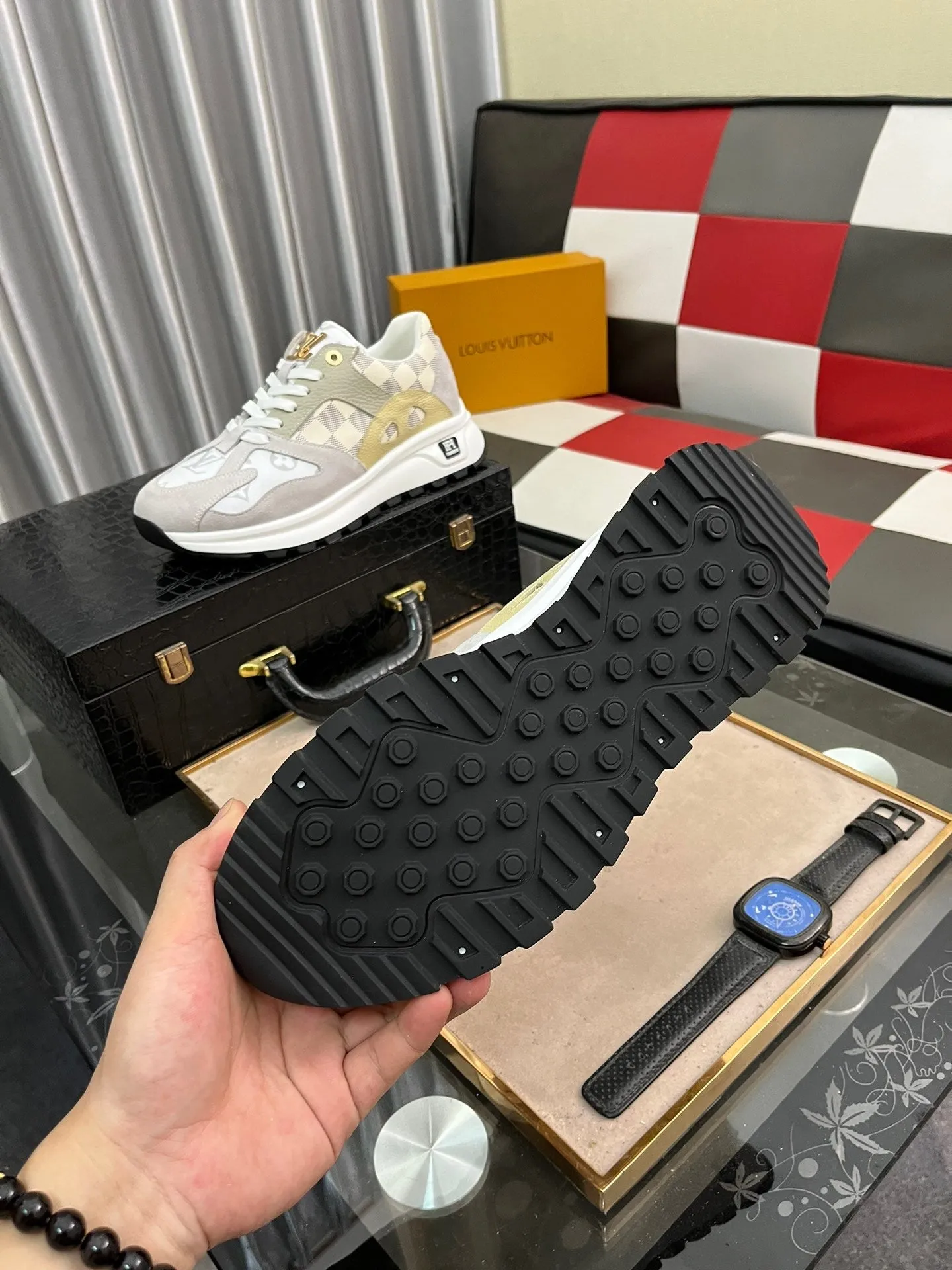 MSE082 LV Men's Sneakers / Size5-11