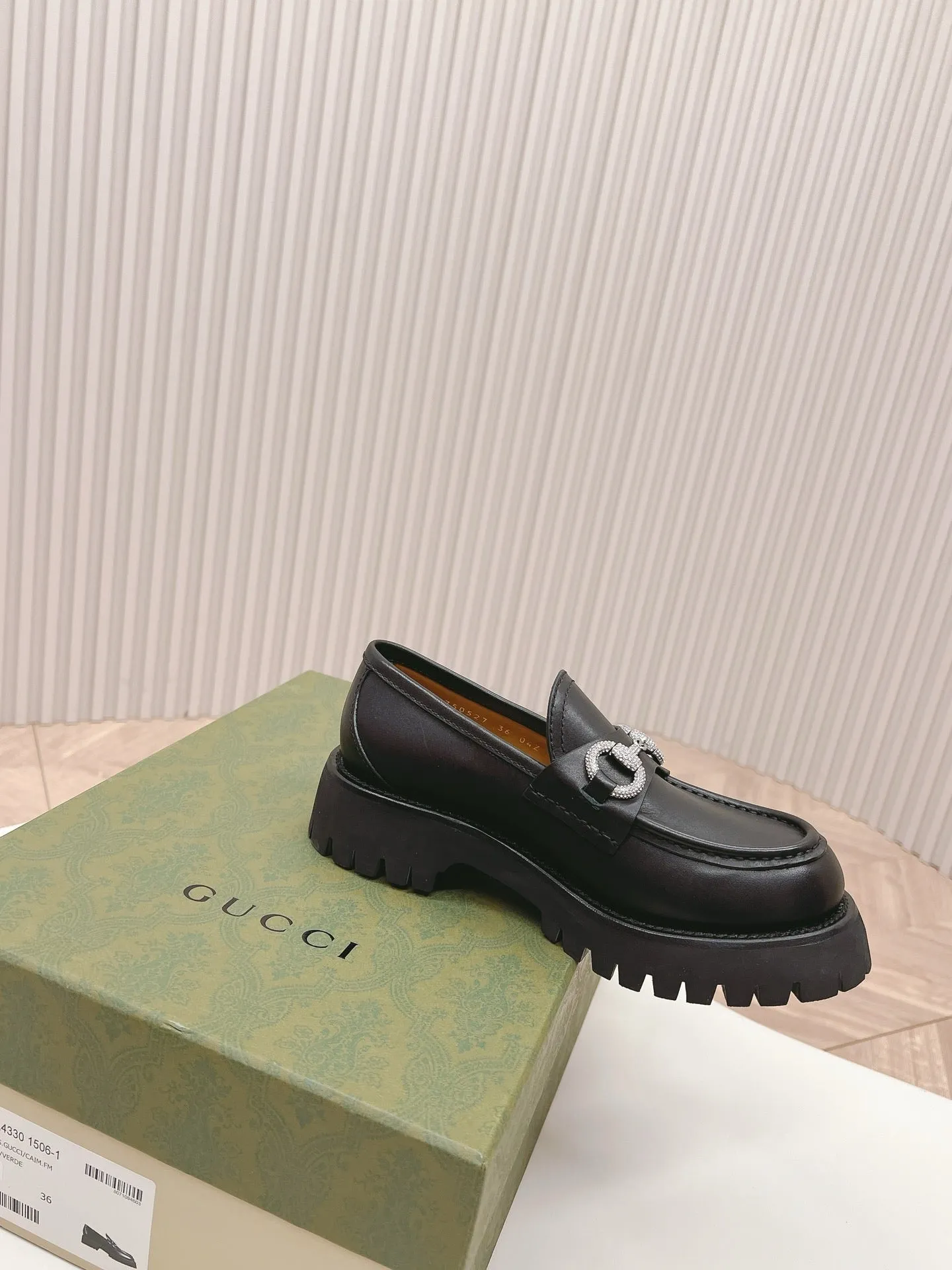 SE1508 Gucci Women's lug sole loafer / Size5-10