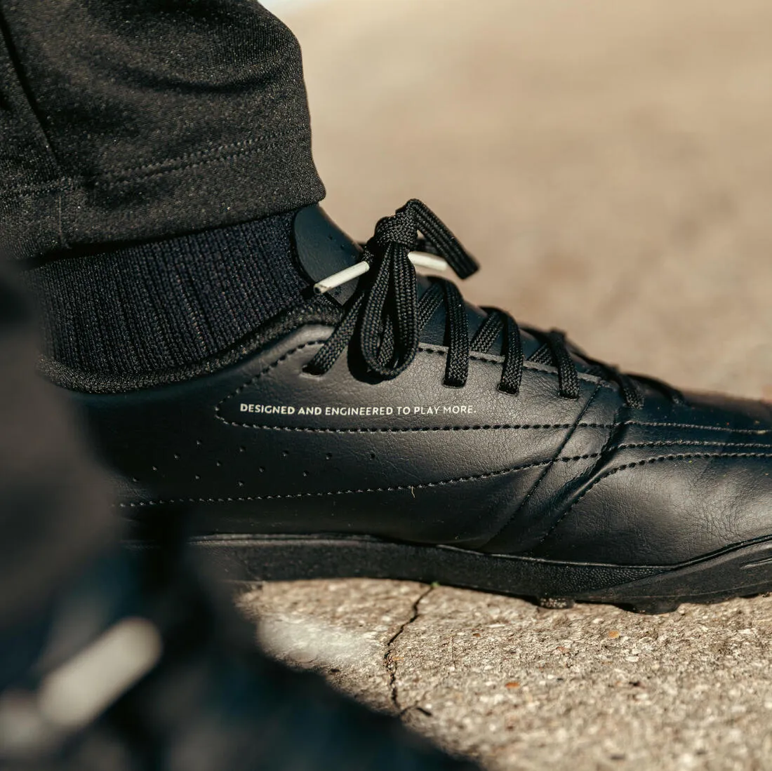 Turf Football Boots 100 TF - Black