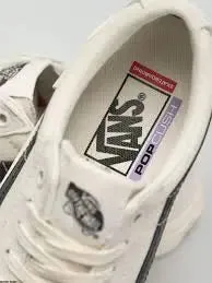 VANS SK8-LOW SKATE SHOES - MARSHMALLOW